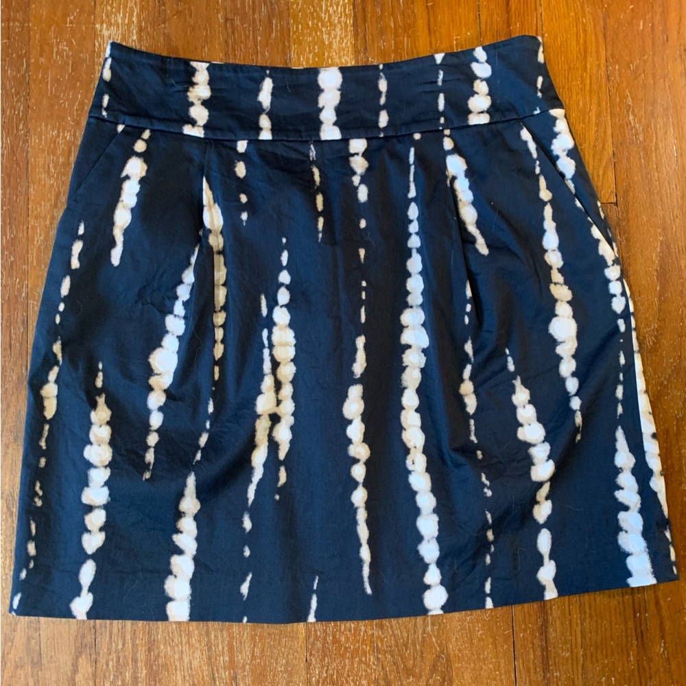 Loft navy/cream mini skirt